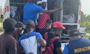 Haití ve inhumano trato a sus ciudadanos deportados por RD