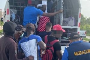 Haití ve inhumano trato a sus ciudadanos deportados por RD