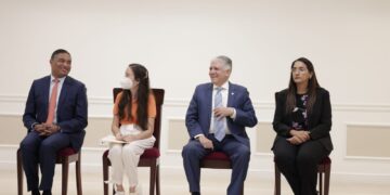 Senado reconoce labor solidaria de la Fundación Jompéame