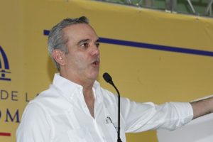 Presidente Luis Abinader: Gobierno y la Policía enfrentarán la delincuencia en cualquier terreno