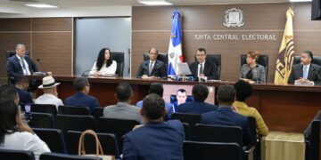 Pleno de la JCE y organizaciones políticas firman compromiso por la integridad electoral