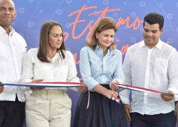 La vicepresidenta Raquel Peña, y director del INAPA, inaugura planta de aguas residuales en Castillo, provincia Duarte