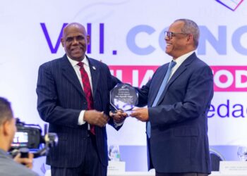 Juez Vargas propone Ministerio de la Mujer asuma pago de pensión alimenticia de menores