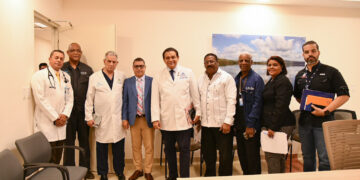 Ministerio de Salud coordina acciones para dar apertura por áreas al Hospital Luis Eduardo Aybar