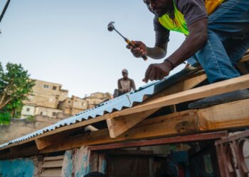 Gobierno continúa entregando ayudas a familias afectadas por las lluvias