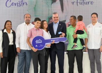 Presidente Abinader y Ministro Bonilla entregan 500 apartamentos en “Mi Vivienda Ciudad Modelo”