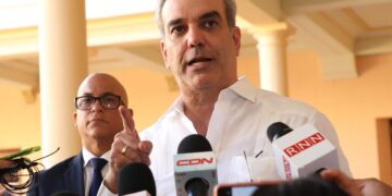 Presidente Abinader califica como inaceptables e irresponsables las declaraciones de alto comisionado de la ONU sobre deportaciones de haitianos