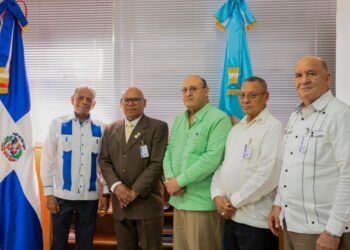 Miembros Reserva FF. AA. y PN respaldan acciones del director de Migración