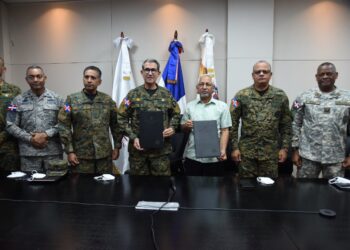 El MINERD y el Ministerio de Defensa acuerdan fortalecer en valores centros educativos dirigidos por militares