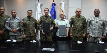 El MINERD y el Ministerio de Defensa acuerdan fortalecer en valores centros educativos dirigidos por militares