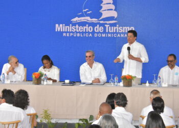 El presidente Luis Abinader y el ministro David Collado dejan inaugurada varias obras en Miches
