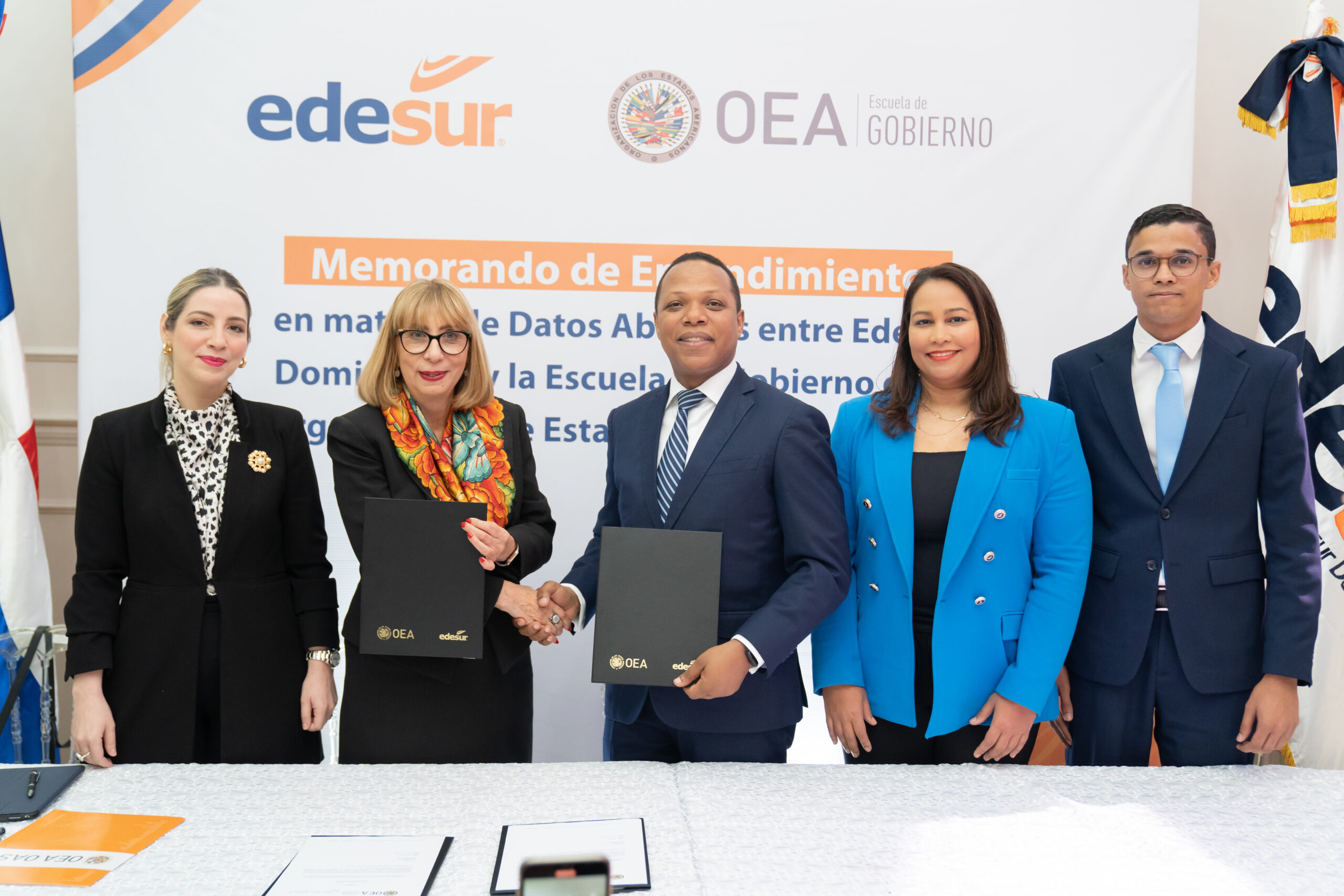 Edesur Dominicana y la OEA firman memorando de entendimiento en materia de datos abiertos