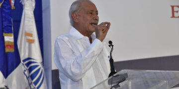 El MINERD inicia la regularización de más de 4,400 docentes que laboran como técnicos