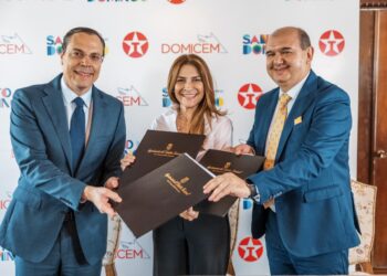 ADN, Texaco y Domicem remozarán Parque Dominicanos Ausentes en la George Washington