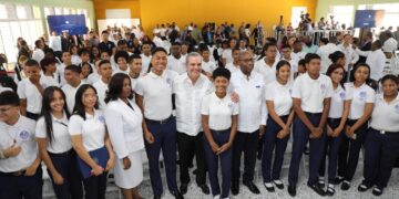 Con inversión superior a los 195 millones de pesos Presidente Abinader Inaugura dos nuevos centros educativos