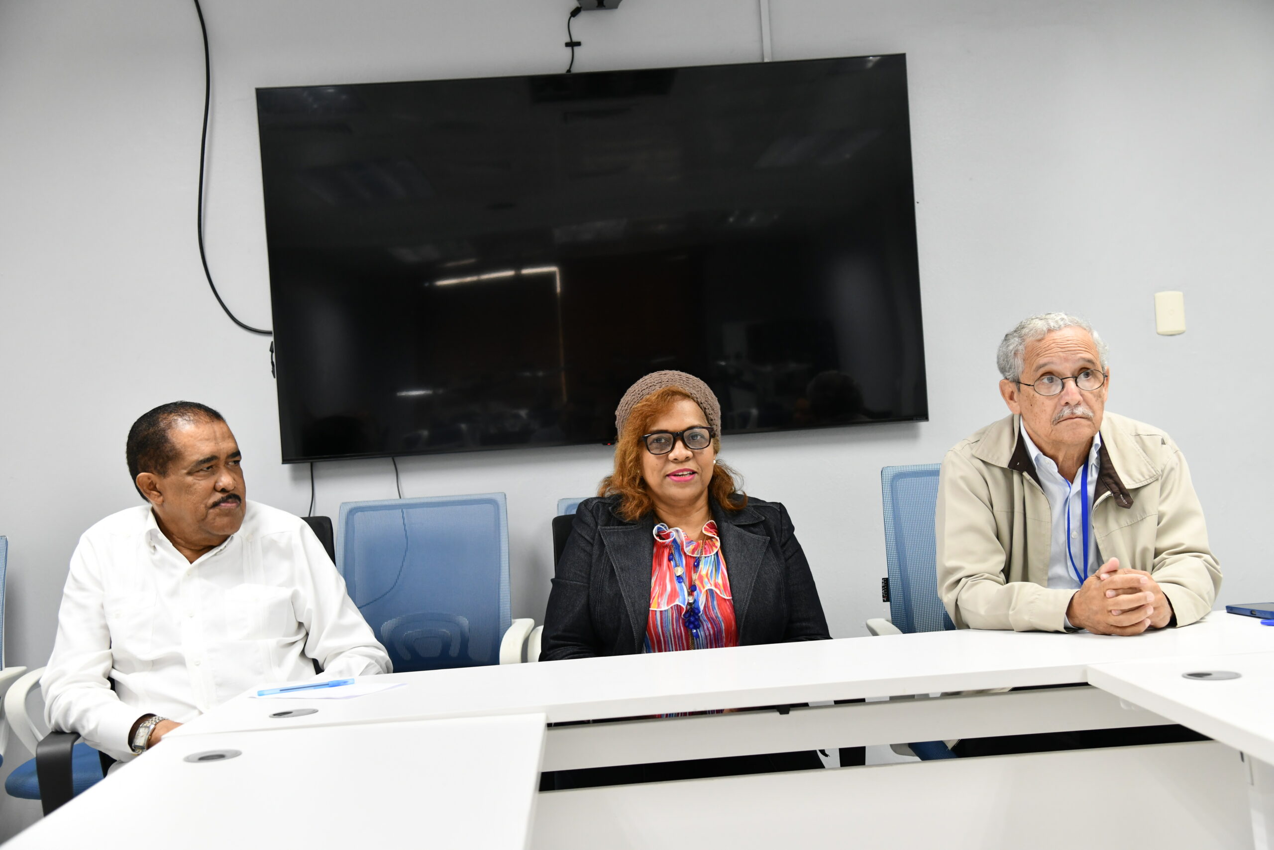 Ministerio de Salud considera juventud está expuestas a riesgos por exagerar en uso de los dispositivos tecnológicos