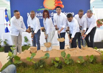 Turismo inicia obras en Samaná con inversión de más de 270 millones de pesos