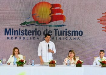 Ministro Collado deja iniciado un amplio programa de reconstrucción de calles en Ciudad Colonial con una inversión de más de 109 millones de pesos
