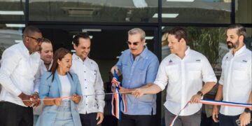 Presidente Abinader inaugura 6 nuevas obras en el Este