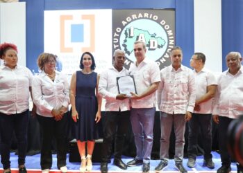 Presidente Abinader inaugura dos importantes obras en Pedernales que beneficiarán a los jóvenes