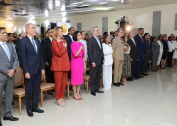 Presidente Abinader ratifica compromiso con ley previene violencia contra la mujer