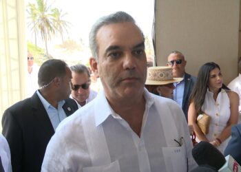 Presidente Abinader reitera protegerá producción nacional de arroz