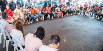 Alcaldesa Carolina Mejía lleva soluciones a mujeres de Capotillo