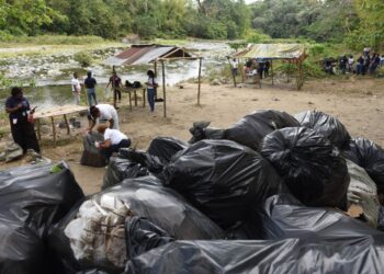 CAASD realiza limpieza en el río Isa