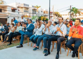 Alcaldesa Carolina Mejía inaugura nuevo parque en sector Las Villas 