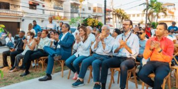 Alcaldesa Carolina Mejía inaugura nuevo parque en sector Las Villas 