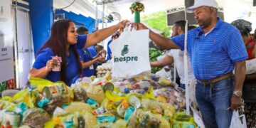 Inespre baja a 300 pesos los combos de habichuelas con dulce en Feria Agropecuaria Nacional