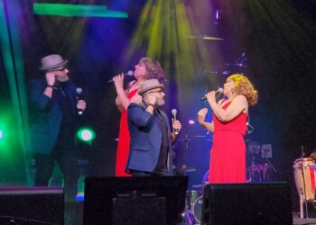 Pavel Núñez da toque emotivo a los 45 años de Milly en Puerto Rico