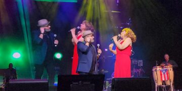 Pavel Núñez da toque emotivo a los 45 años de Milly en Puerto Rico