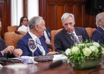 Presidentes Luis Abinader y Marcelo Rebelo De Sousa encabezan reunión con delegaciones de ambos países