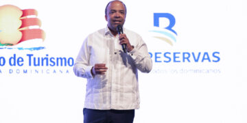 Banco de Reservas y Ministerio de Turismo reconocen al Consejo Directivo de la OMT