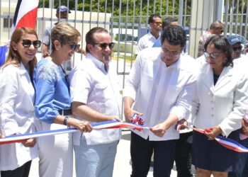 Turismo inaugura centro comunal en Maimón, Puerto Plata