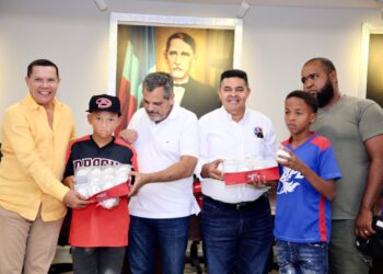 Alcalde Ruddy González y Junior Noboa, Comisionado Nacional de Béisbol  anuncian importantes obras deportivas para Azua