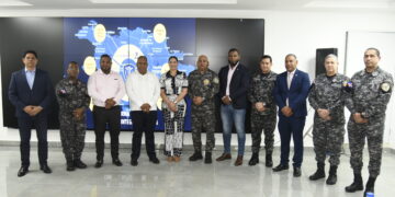 Diputados se trasladan al Palacio de la Policía Nacional para dialogar sobre la reforma policial y la seguridad ciudadana