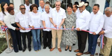 Presidente Abinader inaugura carretera Chirino-Monte Plata reclamada por más de 40 años; también inaugura acueducto y CAIPI para la provincia