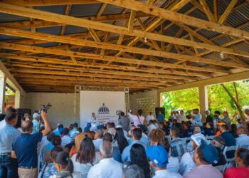 Ministro Paliza entrega RD$18 MM para la construcción de diversas obras en el municipio de Guananico