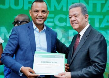 Alexander Valenzuela es juramentado vicesecretario de MIPYME de la FP, anuncia buscara diputación por San Juan