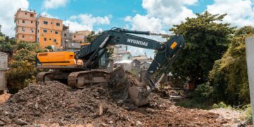 CAASD mantiene trabajos en el sector de Las Ochocienta para el saneamiento definitivo de su cañada