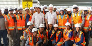 Presidente Abinader entrega 150 apartamentos a desplazados cañada de Gurabo en Santiago; entrega remozado Hospital Dr. Federico Lavandier e inaugura puente de Ugamba y canalización cañada Grande en SFM