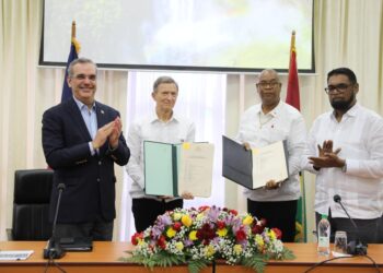 Presidentes RD y de Guyana comprometieron el pleno apoyo de sus gobiernos al logro de la estabilidad política en Haití