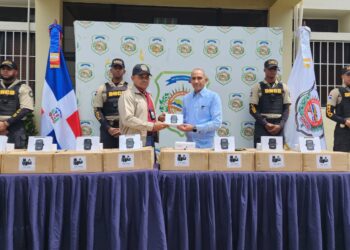 Gobierno amplia proyecto de uso de cámaras corporales en la DNCD