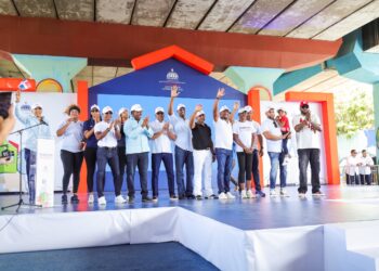 Personalidades del deporte, arte y cultura apoyan programa “De Vuelta al Barrio” en Santo Domingo Oeste