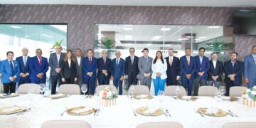 Presidente del Senado y una comisión de senadores socializan temas legislativos de interés con directivos del CONEP