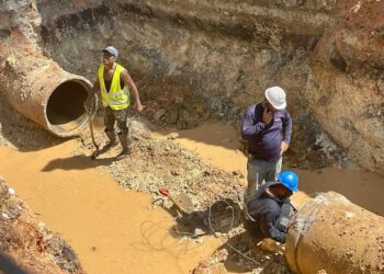 CAASD informa trabaja corrección de avería en el sistema Duey, entre la República de Colombia y Monumental