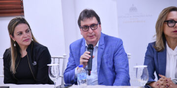 Ministerio de Salud se reúne con Sociedades Especializadas y directores de Centros de Salud