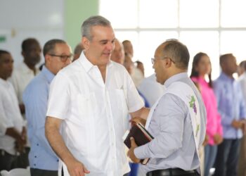 Presidente Abinader inaugura escuela básica en Sabana Perdida que beneficiará a 800 alumnos